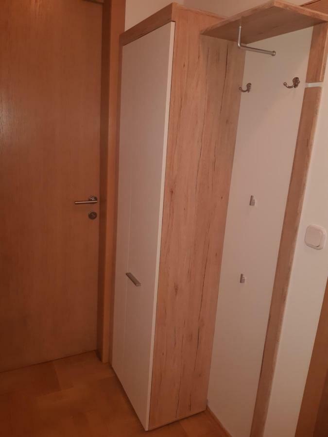 Apartment With Garage Lavici Ζάγκρεμπ Εξωτερικό φωτογραφία